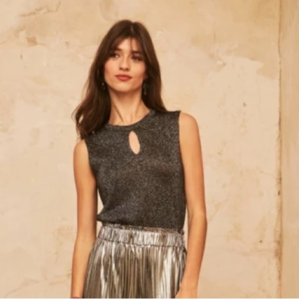 NWT NKN Nekane Tiaret Black Shimmery Top, size medium/large